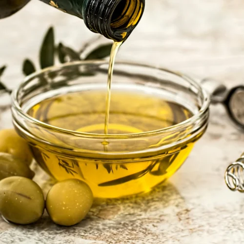 Antiseptic Essentials and Natural Oils for Post–Wet Cupping Recovery